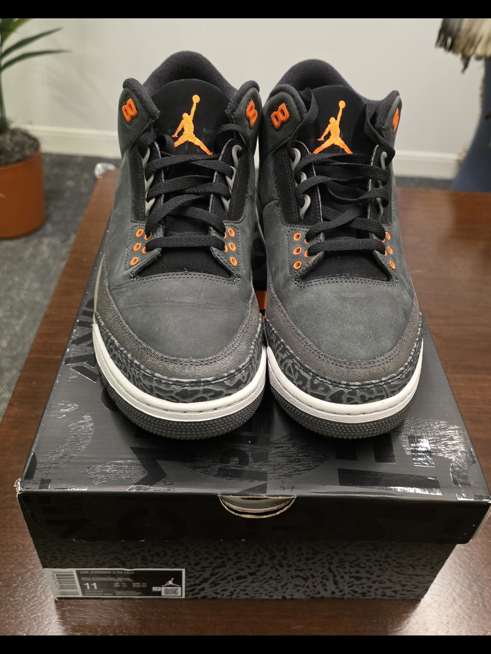 AIR JORDAN 3 RETRO - NIGHT STADIUM/TOTAL ORANGE Size 11 - Picture 3 of 8
